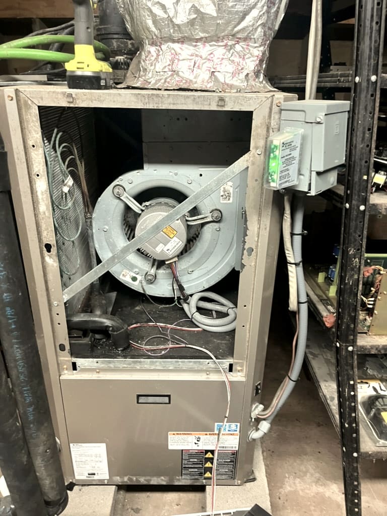 Troubleshooting for an HVAC system that is not working. Booked as a paid estimate visit.